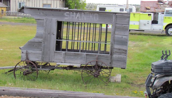 10 Oregon Ghost Towns To Check Off Your Bucket List