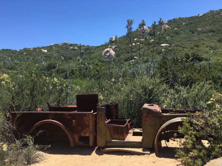rusted truck on the El Cajon Mountain trail